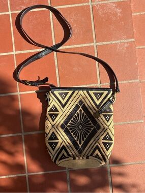 Lucky Brand Black and Tan Geometric Woven Crossbody